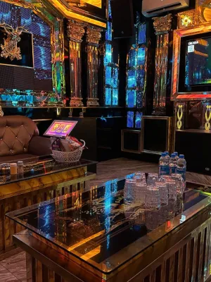 Âm Thanh, Ánh Sáng Hiện Đại