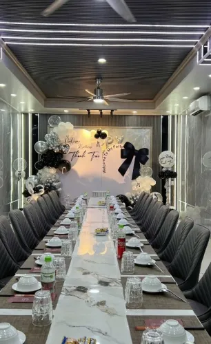 Tiệc Sinh Nhật, Thôi Nôi
